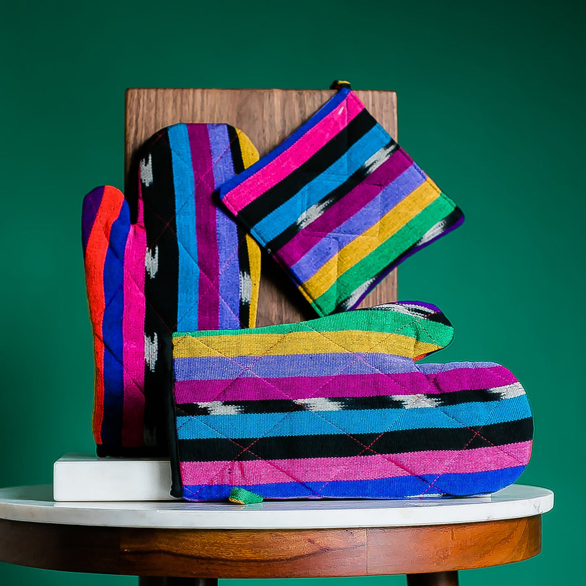 Set of 2 Guatemalan Potholders and 2 Oven Mitts